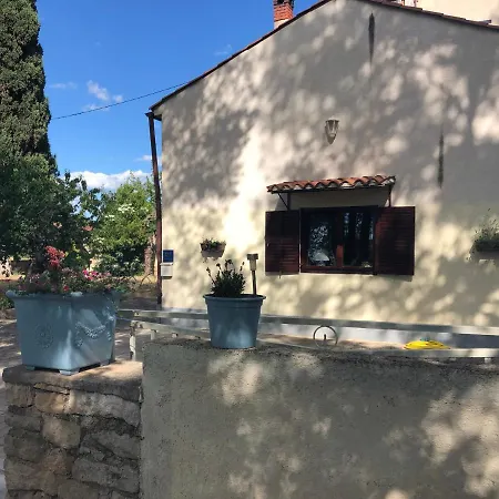 Apartman22 *